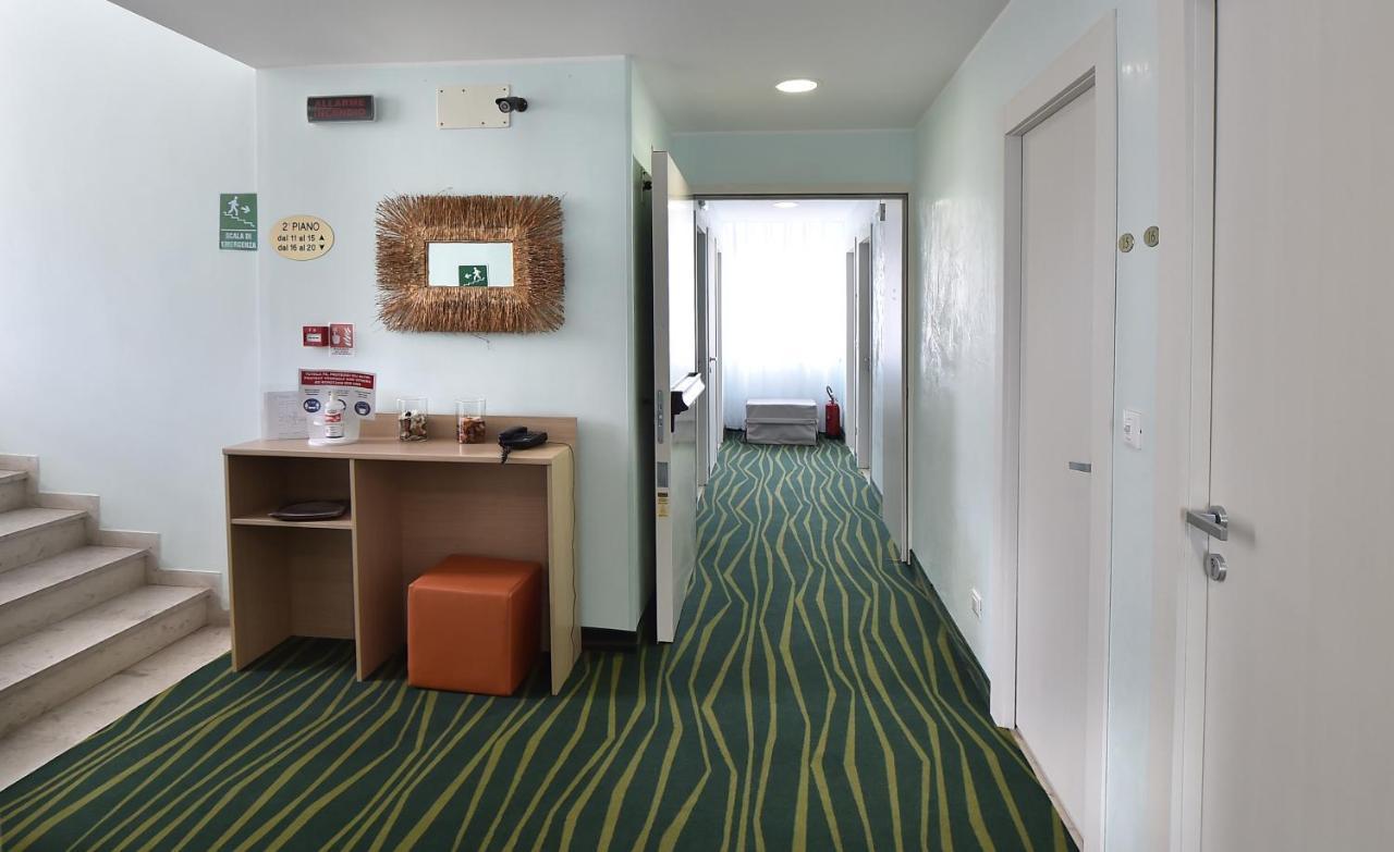 Hotel Meuble Nazionale Lignano Sabbiadoro Luaran gambar